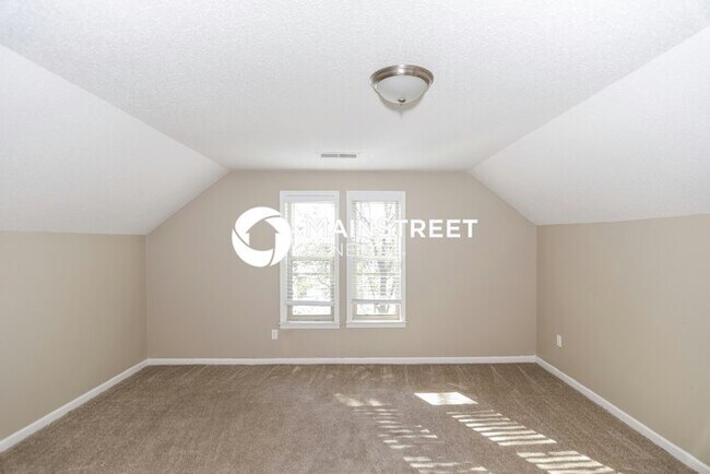 Building Photo - 5 Bedroom Pet-Friendly Home in Memphis, TN with Main Street Renewal