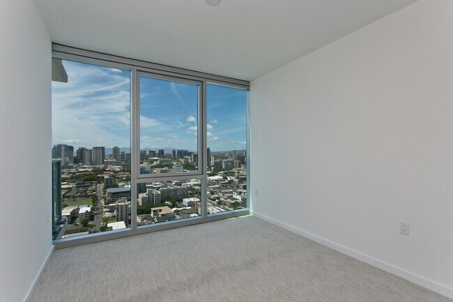 Building Photo - 1515 Liona St