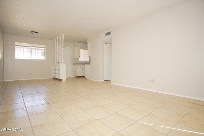 Building Photo - 5233 Carousel Dr