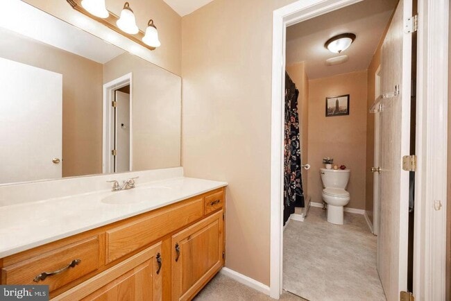 Building Photo - 65 Pennypacker Dr
