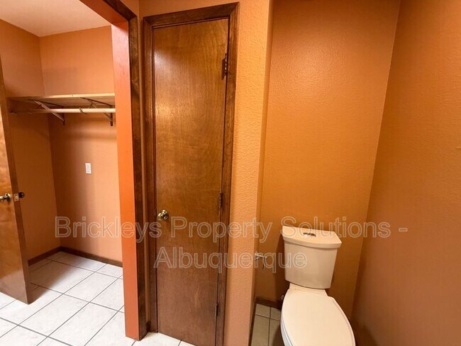 Building Photo - 2 Cochiti Trail