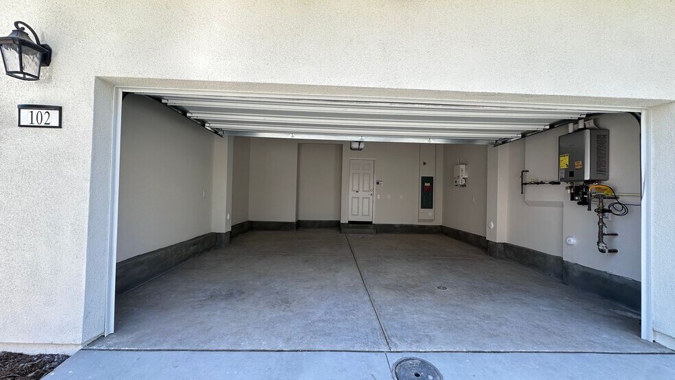 Building Photo - 102 Hudson