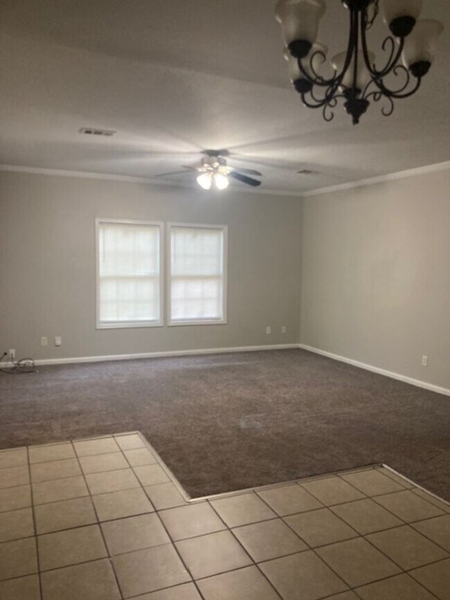 Building Photo - Gulfport 3 Bedroom