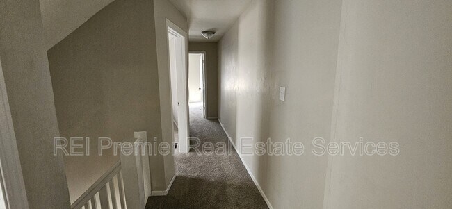 Building Photo - 933 N Dearborn St