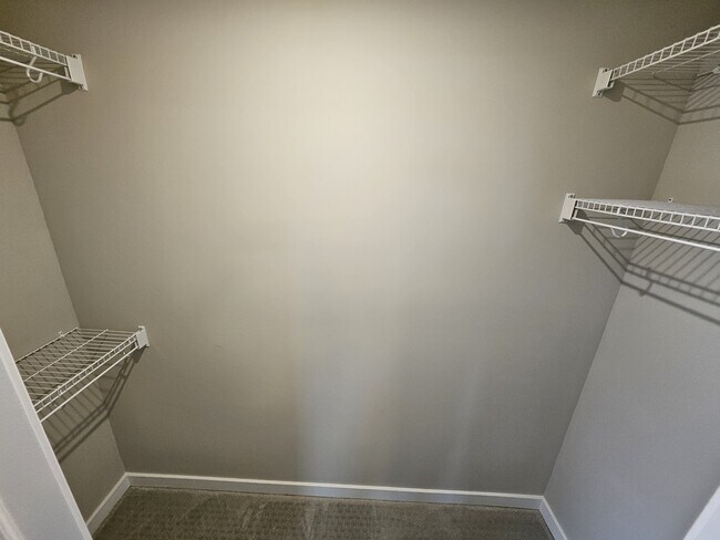 Building Photo - 228 Oakhurst Wy