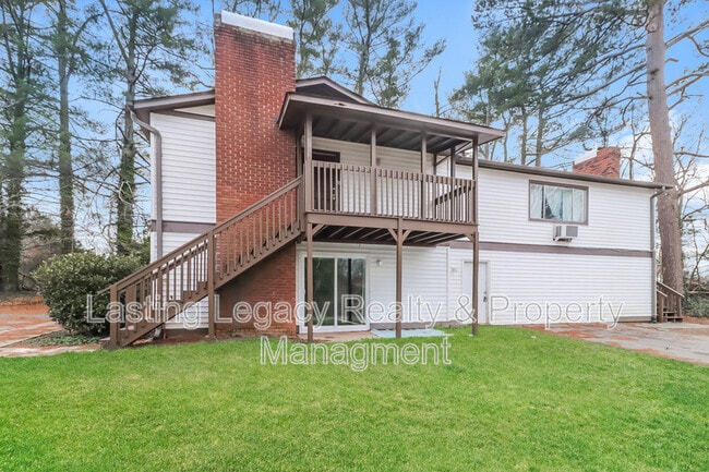 Building Photo - 2331 15th St NE