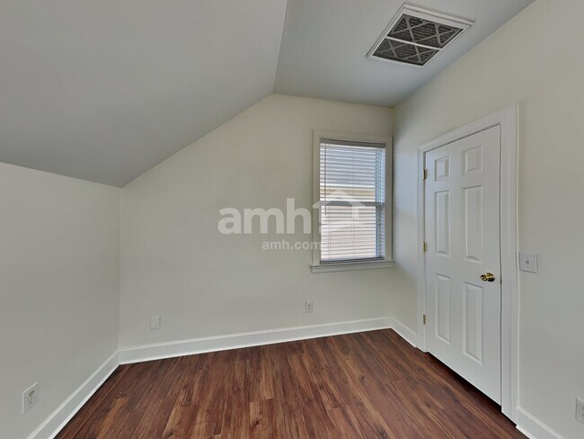 Building Photo - 13036 Meadowmere Road