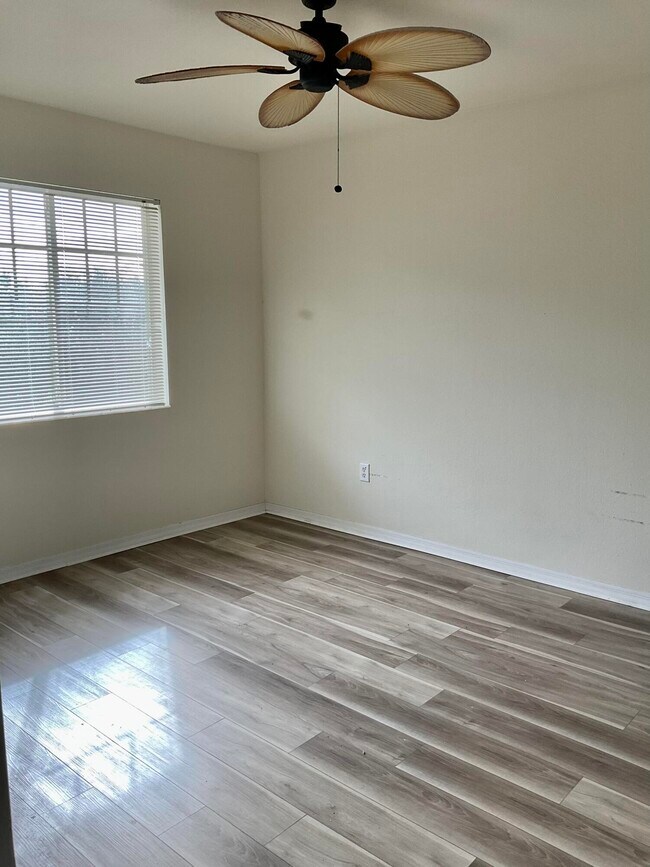 Building Photo - 6529 Emerald Dunes Dr