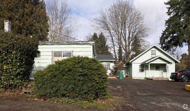 Building Photo - 4013-4017 SW Brugger St