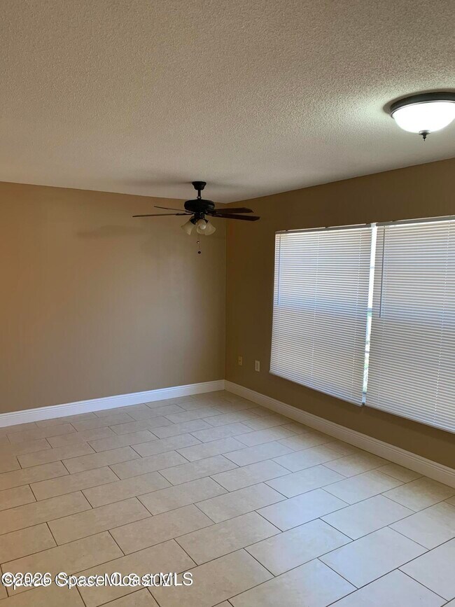 Building Photo - 3645 Barna Ave