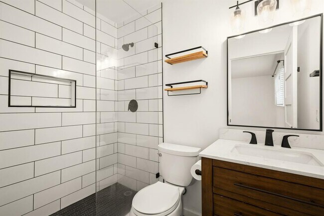 Building Photo - 2802 Nordham Dr