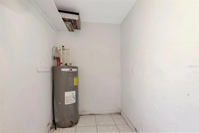 Building Photo - 405 Barlow Ave