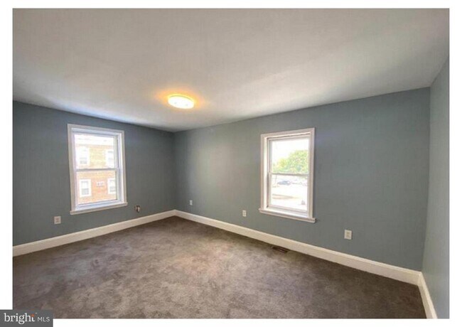 Building Photo - 775 S Front St