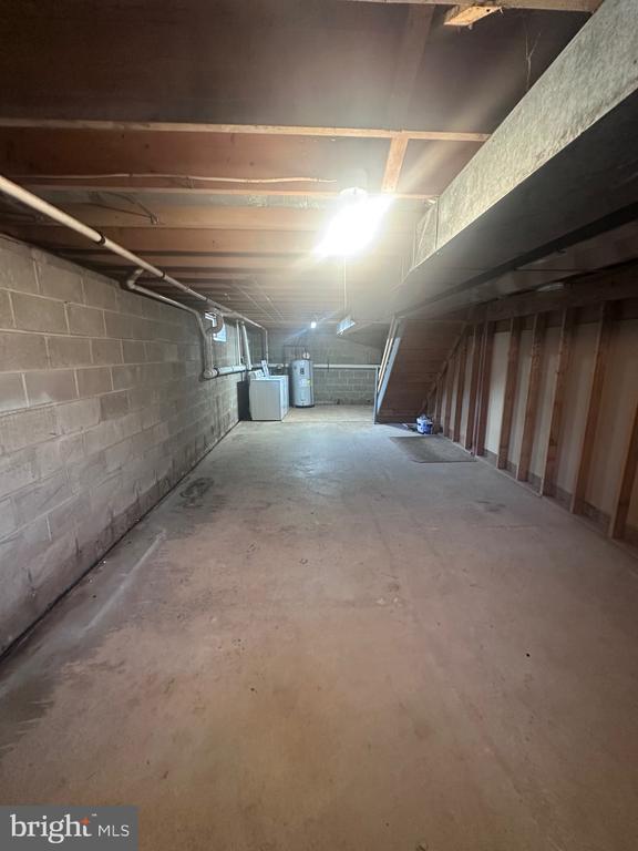 Building Photo - 28 Winard Cir