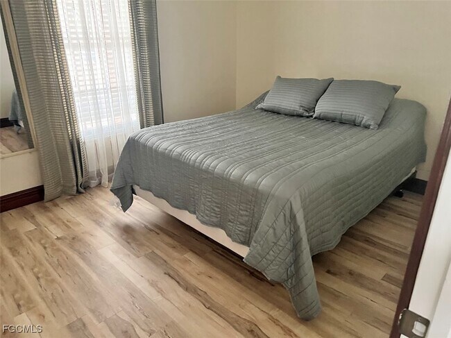 Building Photo - 3480 45th Ave NE