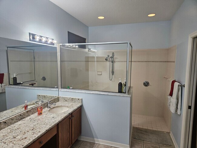 Building Photo - Stunning 3-Bed, 2-Bath Cul-de-Sac Home in ...