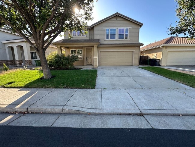 Primary Photo - Beautiful 4 Bedroom, 2.5 Bath Tracy Home /...