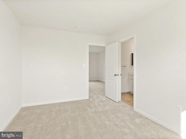 Building Photo - 9614 Weshire Dr