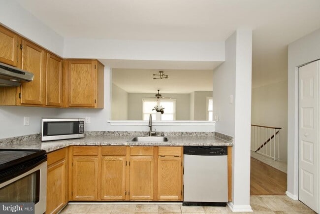 Building Photo - 7517 Belle Grae Dr