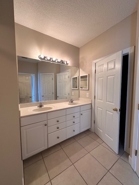 Building Photo - 135 Palmera Ln