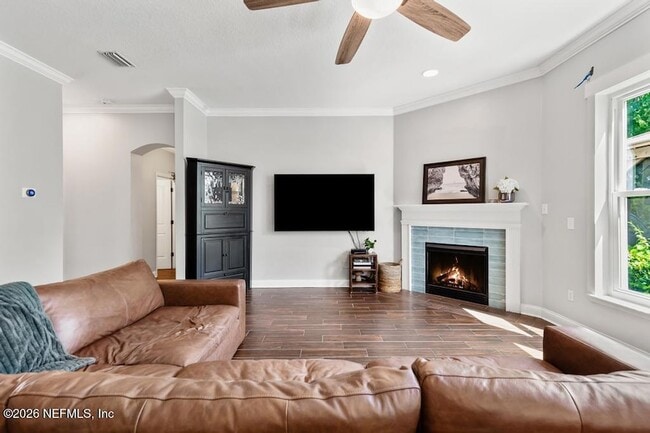 Building Photo - 1175 Eagle Point Dr