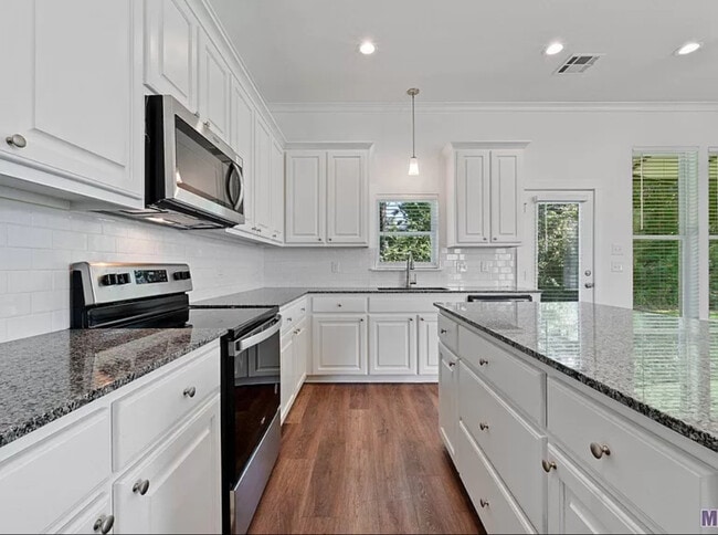 Building Photo - 1004 Briar Gate Dr