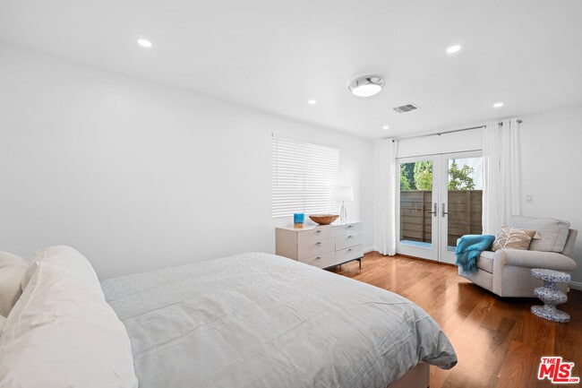 Building Photo - 2152 Parnell Ave