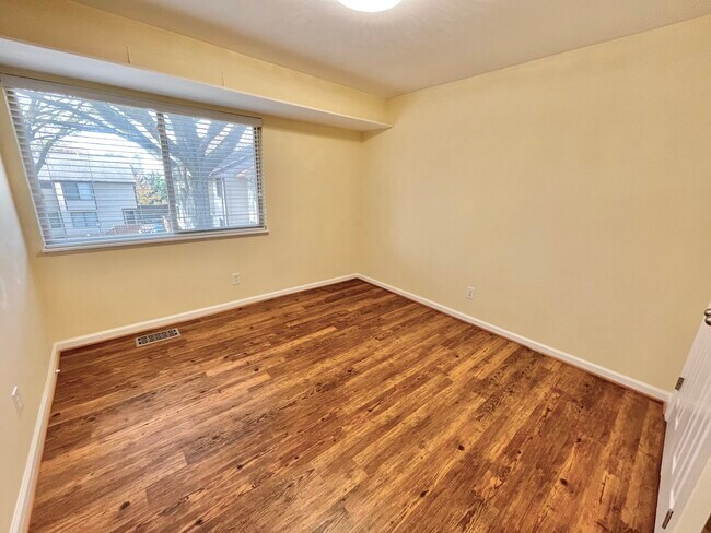 Building Photo - 1661 Westwind Way