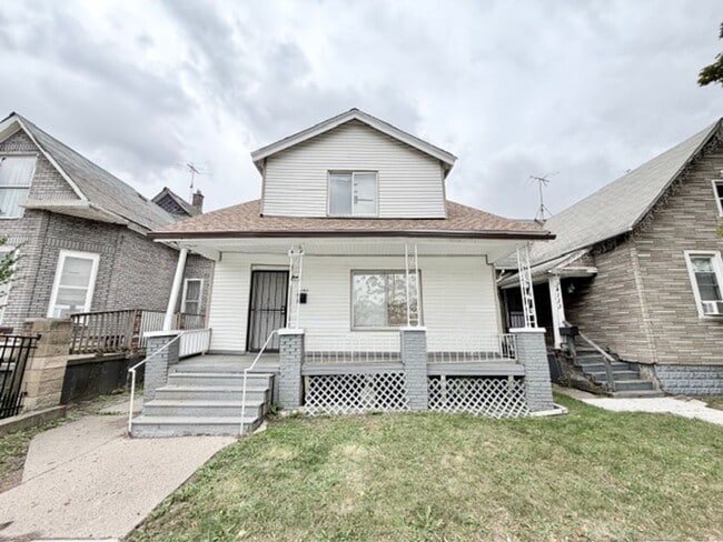 Primary Photo - 4107 N Campbell St