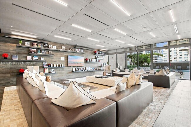 Building Photo - 1080 Brickell Ave