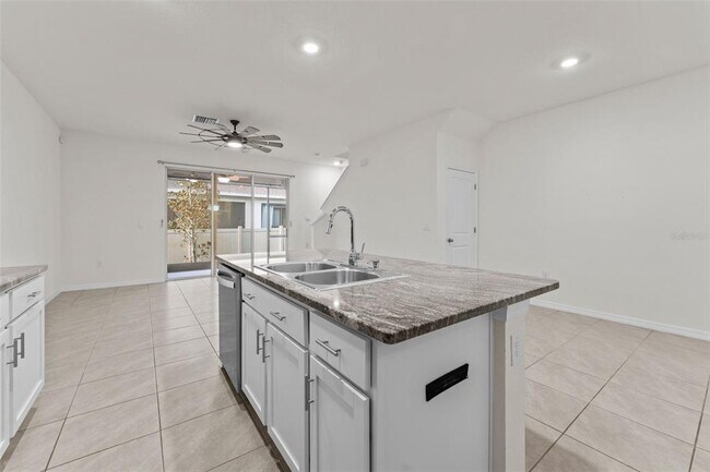 Building Photo - 2893 Suncoast Plains Dr