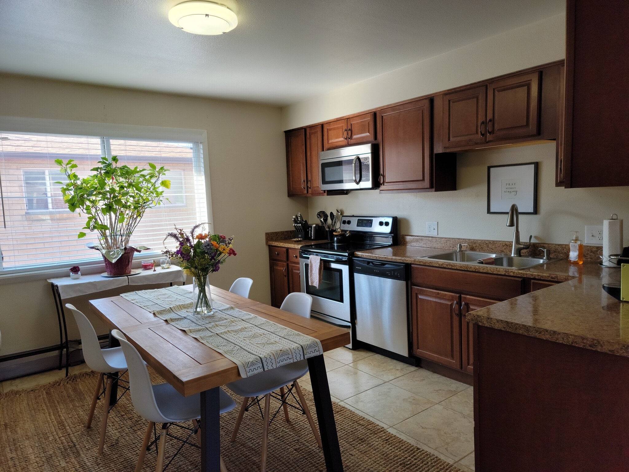 Stainless Steel Appliances - 145 S 18th Ave