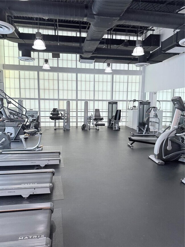 Building Photo - 1250 S Miami Ave