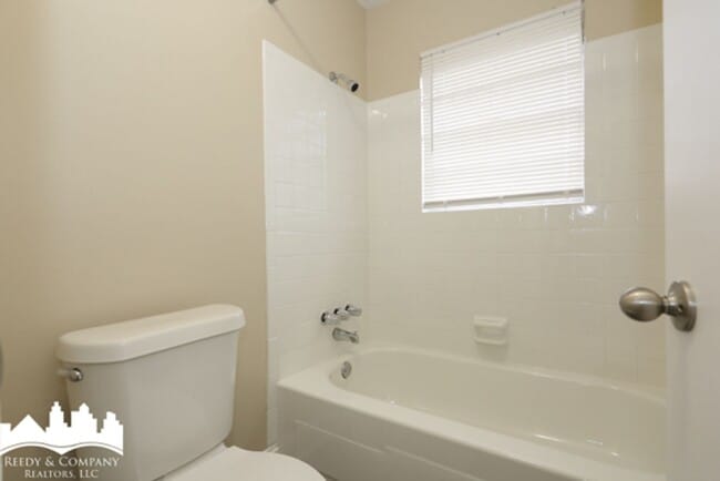 Building Photo - 4092 Maumee St