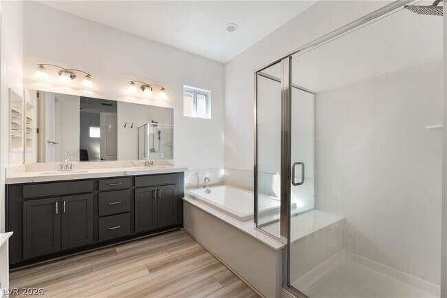 Building Photo - 110 Ibiza Lk Dr