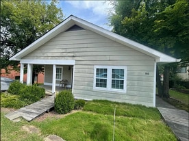 Building Photo - 104 Beech St