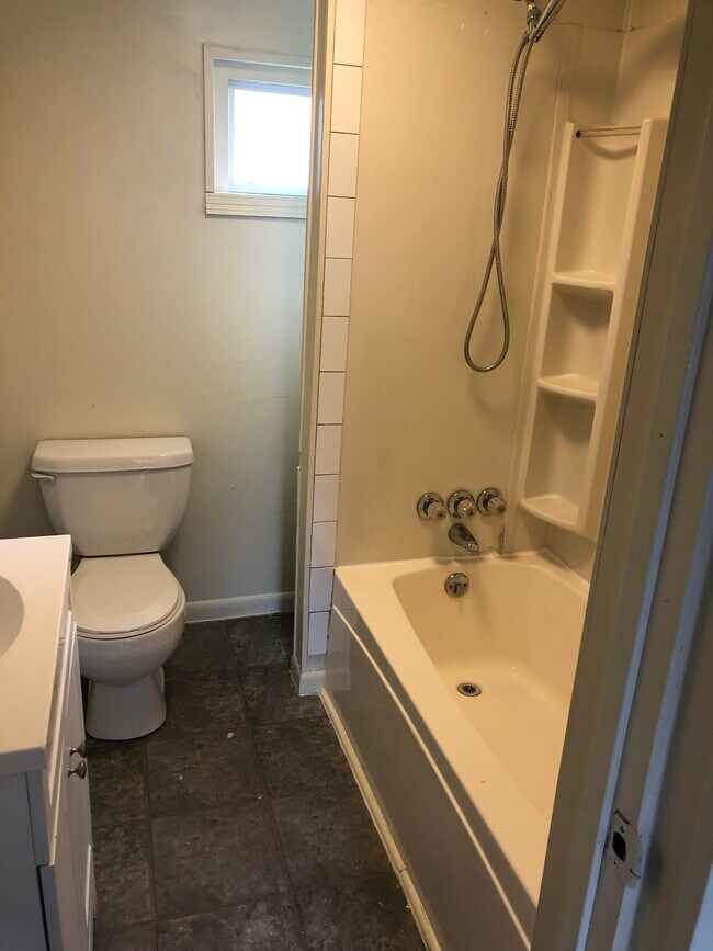 Building Photo - 14 N Huron St