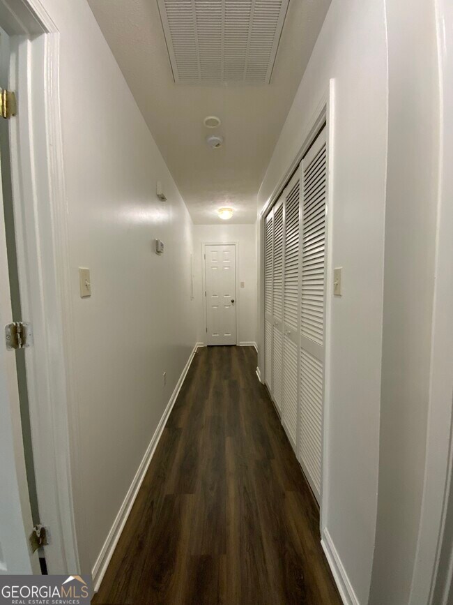 Building Photo - 1781 Floyd Springs Rd NE