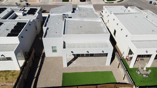 Building Photo - 12360 Desert Wolf Ave