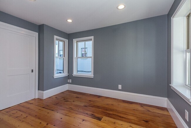 Building Photo - 150-152 Huron Ave