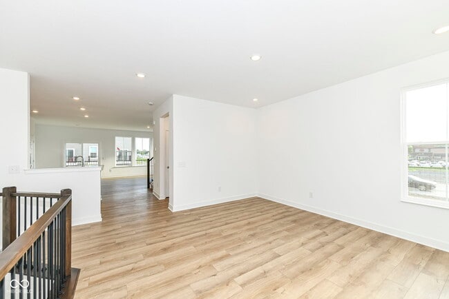 Building Photo - 9312 Clarendon Dr