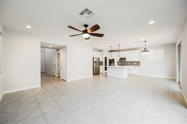 Building Photo - 27 Santo Mio Ct