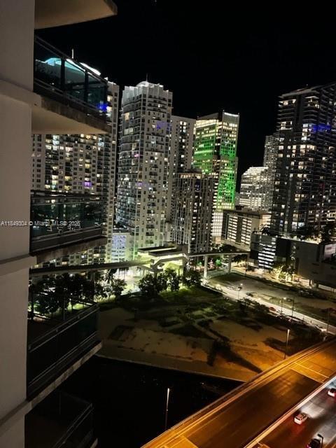 Building Photo - 350 S Miami Ave