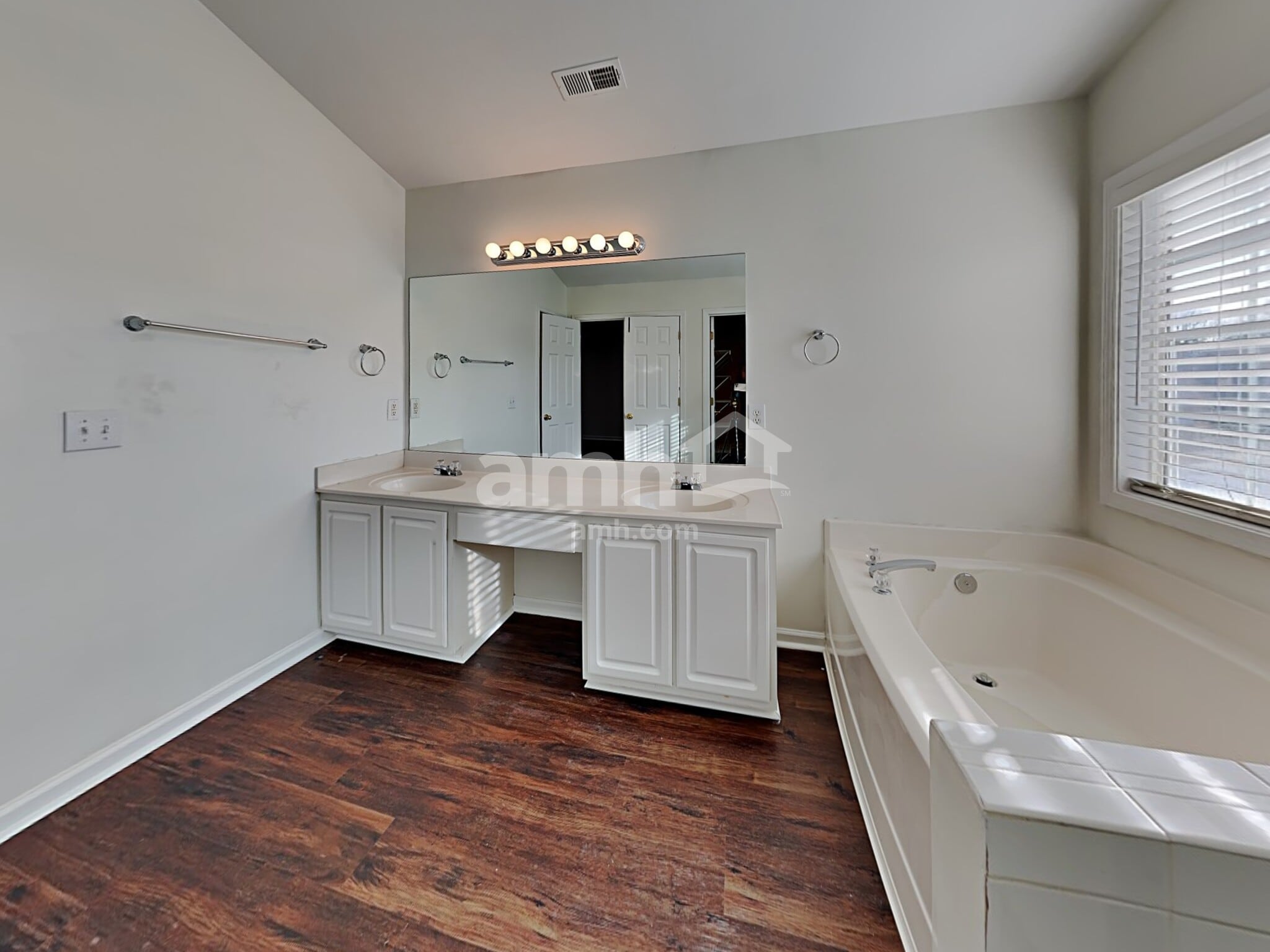 Building Photo - 101 Tagus Ct