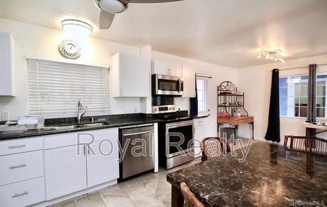 Building Photo - 85-059 Waianae Valley Rd