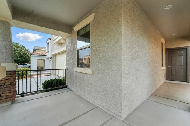 Building Photo - Charming Marley Park Home with Gorgeous Cu...