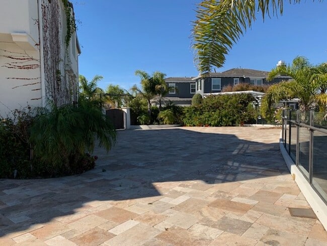 Building Photo - Boat Dock Home | Gated Community | Oxnard ...