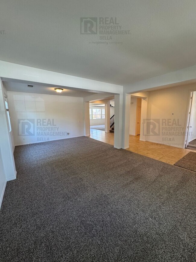 Building Photo - 34574 Black Cherry St