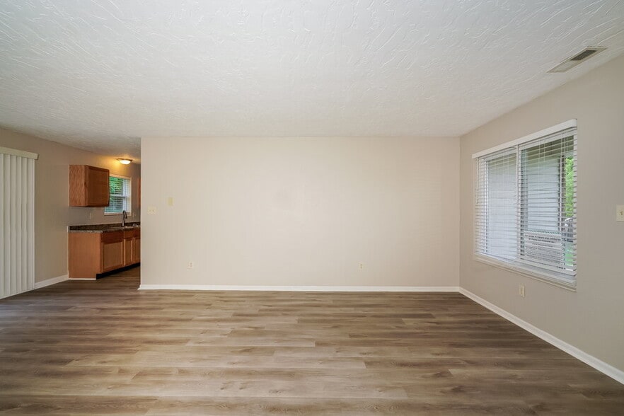 Building Photo - 1150 Mopac Ct