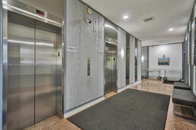 Building Photo - 137 Golden Isles Dr